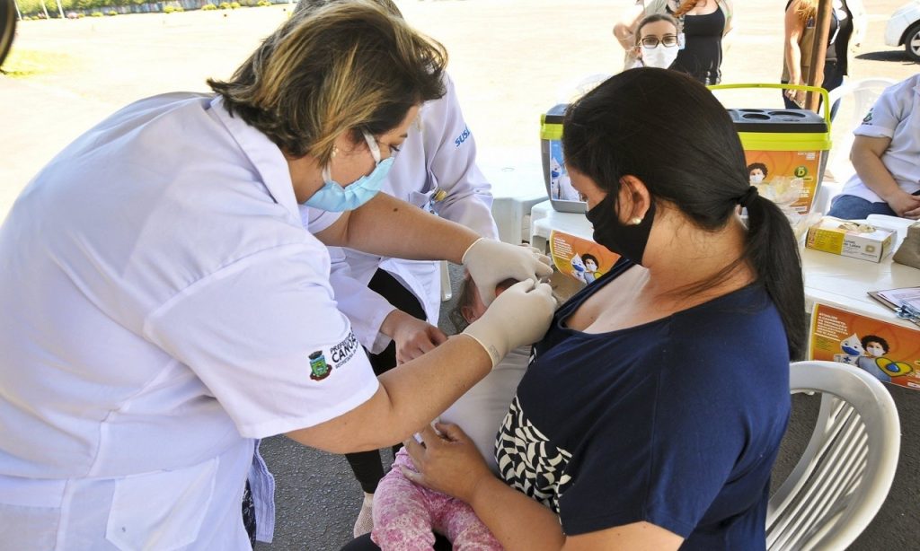 Imagem Ilustrando a Notícia: Vacinação contra febre amarela e poliomielite segue em Goiânia