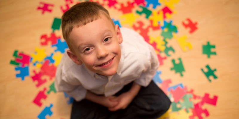Imagem Ilustrando a Notícia: Entra em vigor lei para atendimento preferencial aos autistas