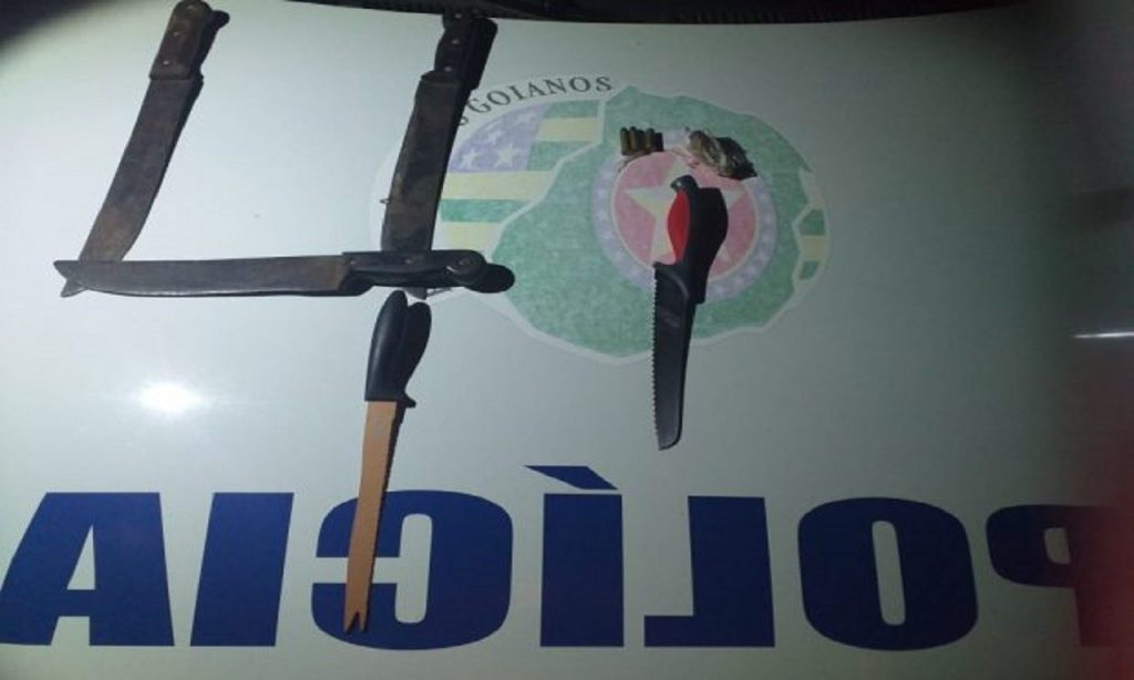 Imagem Ilustrando a Notícia: PC prende quatro por posse ilegal de armas e munições em Inaciolândia