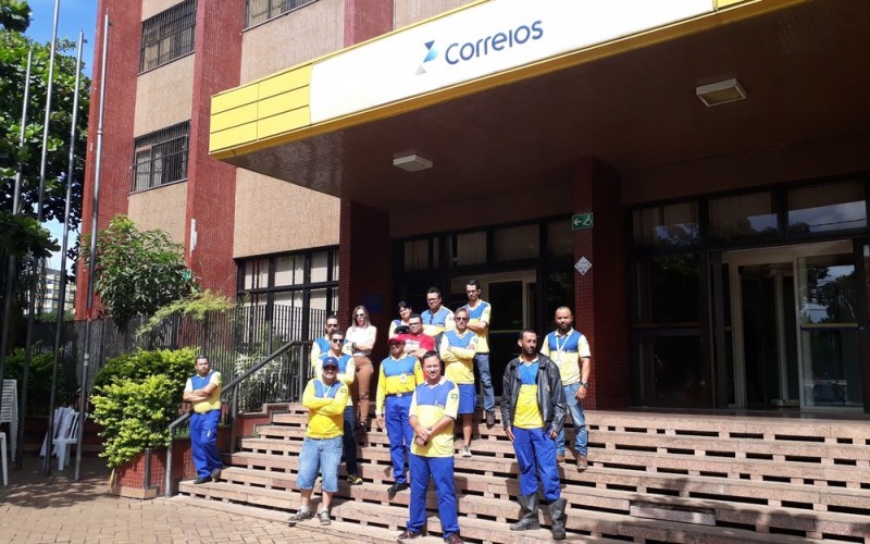 Imagem Ilustrando a Notícia: Funcionários dos Correios em Goiás aderem a paralisação