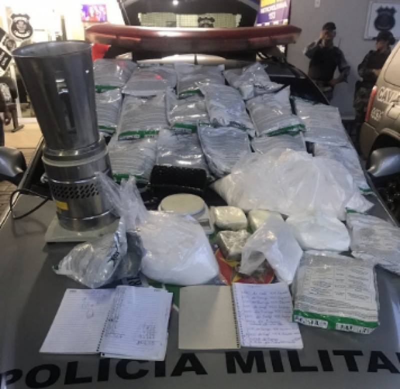 Imagem Ilustrando a Notícia: Polícia desmancha laboratório de drogas no Residencial Itália, em Goiânia