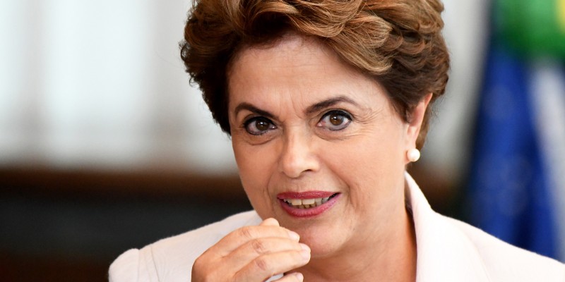 Imagem Ilustrando a Notícia: TSE confirma que Dilma Rousseff pode disputar eleição ao Senado