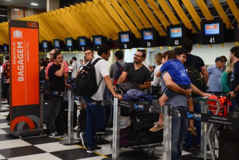 Imagem Ilustrando a Notícia: Companhias aéreas não têm data para iniciar cobrança por despacho de bagagem