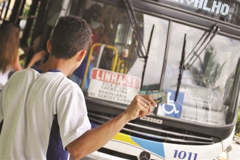 Imagem Ilustrando a Notícia: Cadastro ao Passe Livre Estudantil começa hoje em Rio Verde