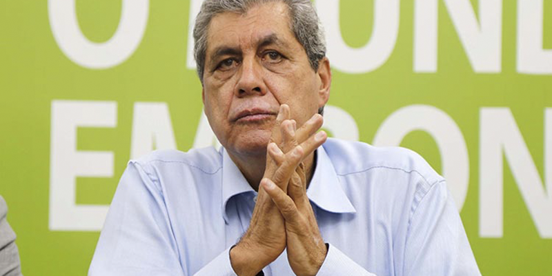 Imagem Ilustrando a Notícia: PF prende ex-governador de Mato Grosso do Sul André Puccinelli