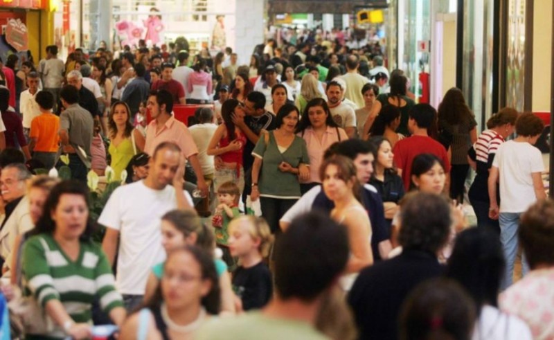 Imagem Ilustrando a Notícia: Comércio varejista tem queda de 0,1% no volume de vendas em maio, diz IBGE