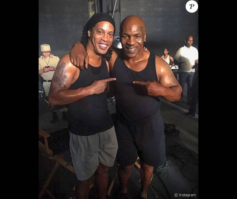 Imagem Ilustrando a Notícia: Ronaldinho Gaúcho grava filme com Mike Tyson e Van Damme