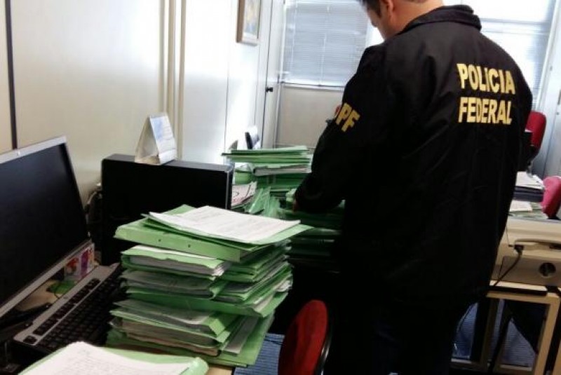 Imagem Ilustrando a Notícia: Operação da PF investiga fraudes na compra de equipamentos médicos
