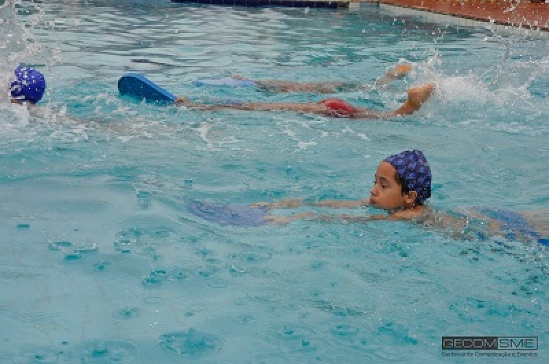 Imagem Ilustrando a Notícia: Aula de natação gratuita acontece neste sábado no Setor Alto do Vale em Goiânia