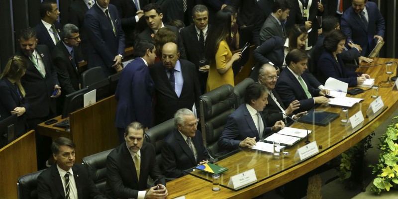Imagem Ilustrando a Notícia: Jair Messias Bolsonaro encontra Michel Temer em Brasília