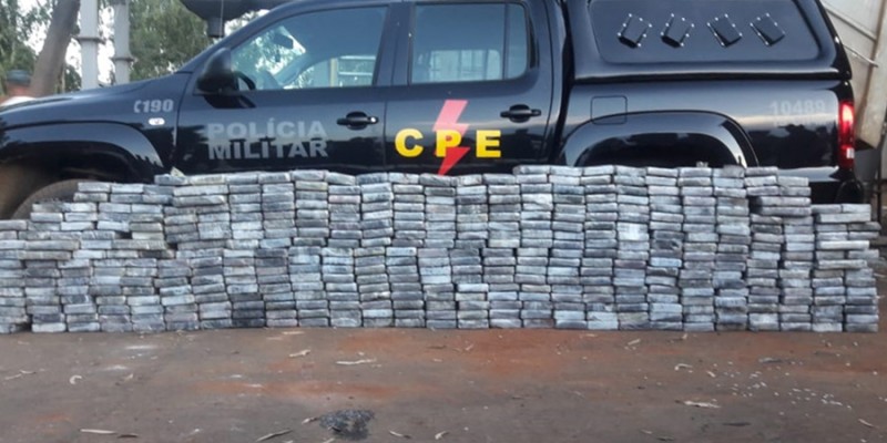 Imagem Ilustrando a Notícia: Polícia prende homem transportando cerca meia tonelada de cocaína