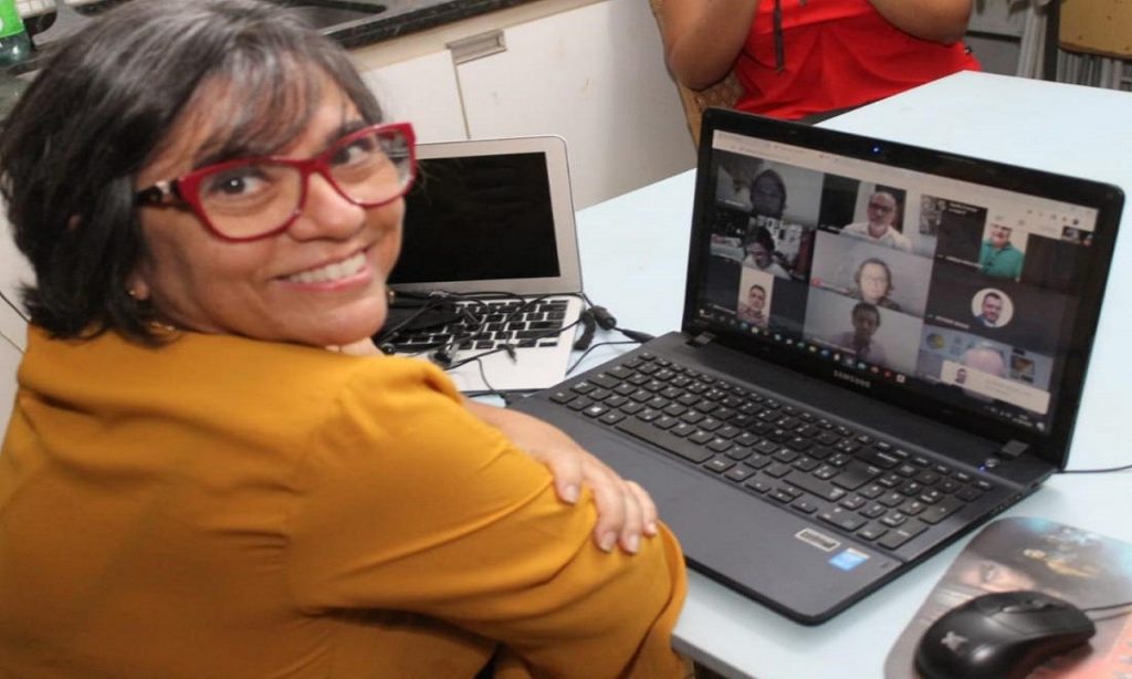 Imagem Ilustrando a Notícia: Rede Sustentabilidade oficializa candidatura da arquiteta Maria Ester à prefeitura de Goiânia