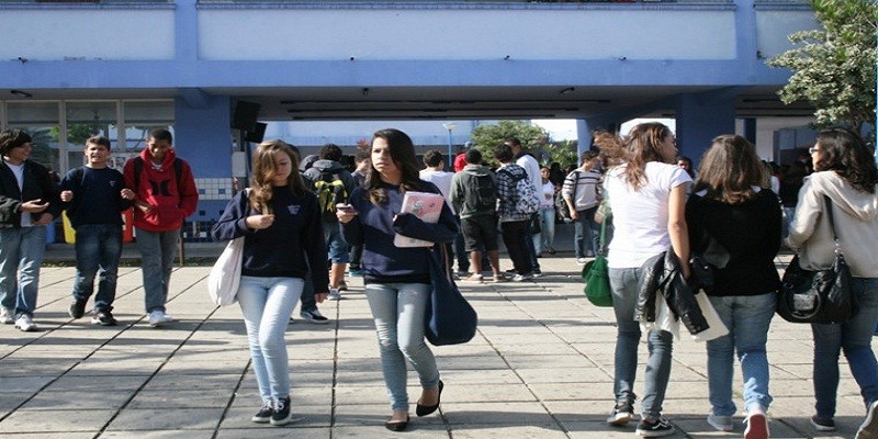 Imagem Ilustrando a Notícia: Dia D da BNCC para Ensino Médio em Goiás será em 8 de agosto