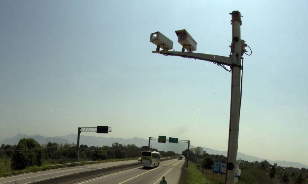 Imagem Ilustrando a Notícia: Goinfra terá 30 dias para justificar locais de instalação dos radares eletrônicos de velocidade