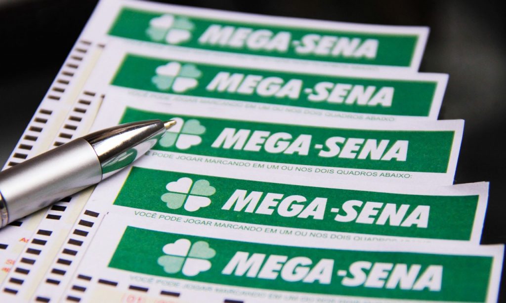 Imagem Ilustrando a Notícia: Mega-Sena sorteia nesta quarta-feira prêmio de R$ 7 milhões