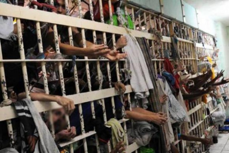 Imagem Ilustrando a Notícia: Com 726 mil presos, Brasil tem terceira maior população carcerária do mundo