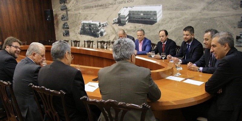 Imagem Ilustrando a Notícia: Reunião entre o governo e empresários discute assuntos comerciais