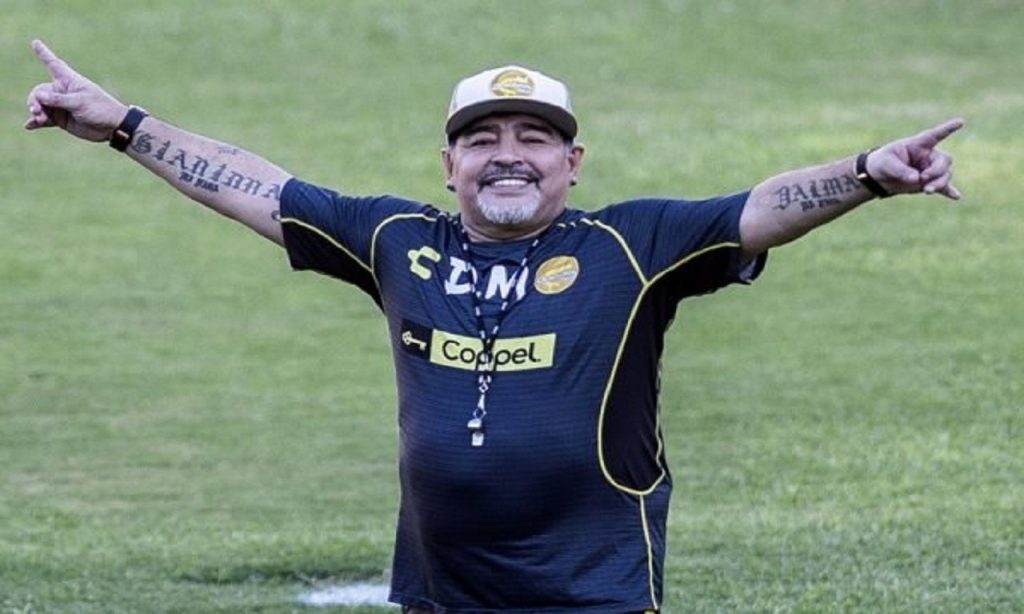 Imagem Ilustrando a Notícia: Autópsia mostra que Maradona sofreu infarto enquanto dormia