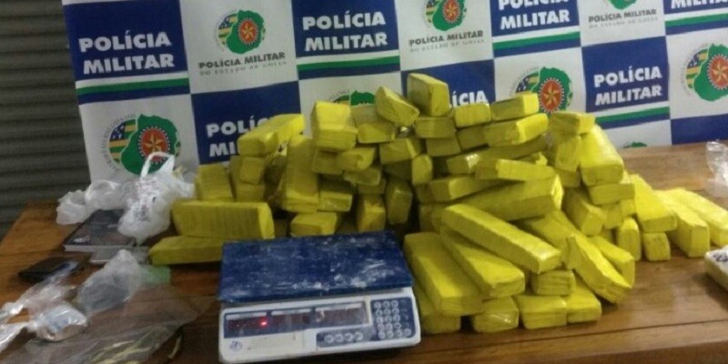 Imagem Ilustrando a Notícia: Cerca de 70 kg de maconha é aprendida pela Polícia Militar