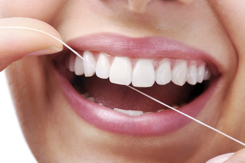 Imagem Ilustrando a Notícia: Dentista dá dicas para higienização bucal na falta de escova de dentes