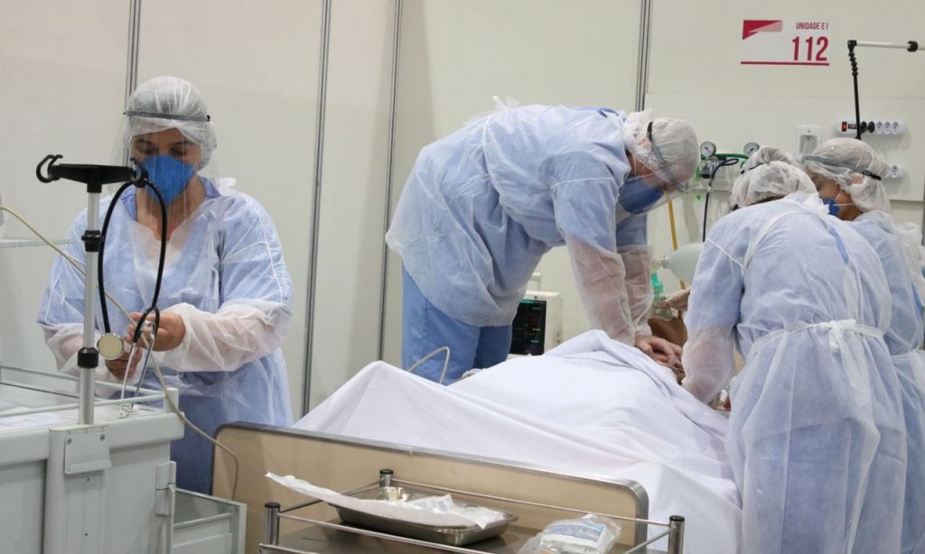 Imagem Ilustrando a Notícia: Governo federal se reune com indústrias para garantir kit intubação