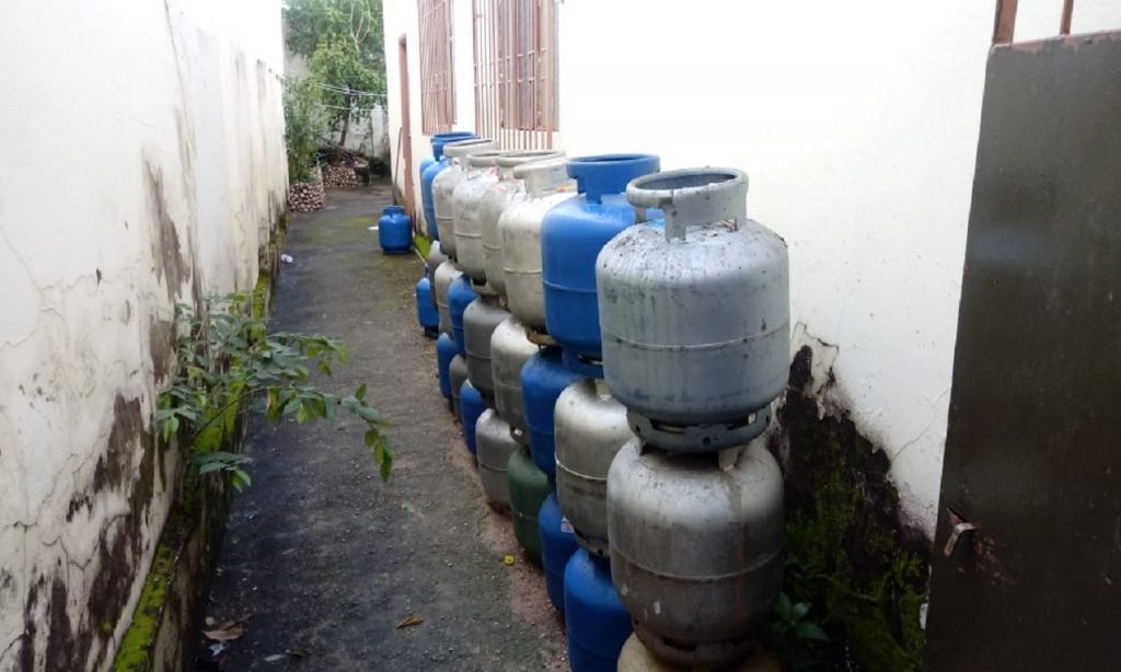Imagem Ilustrando a Notícia: PC realiza operação de combate a revenda irregular de botijões de gás de cozinha
