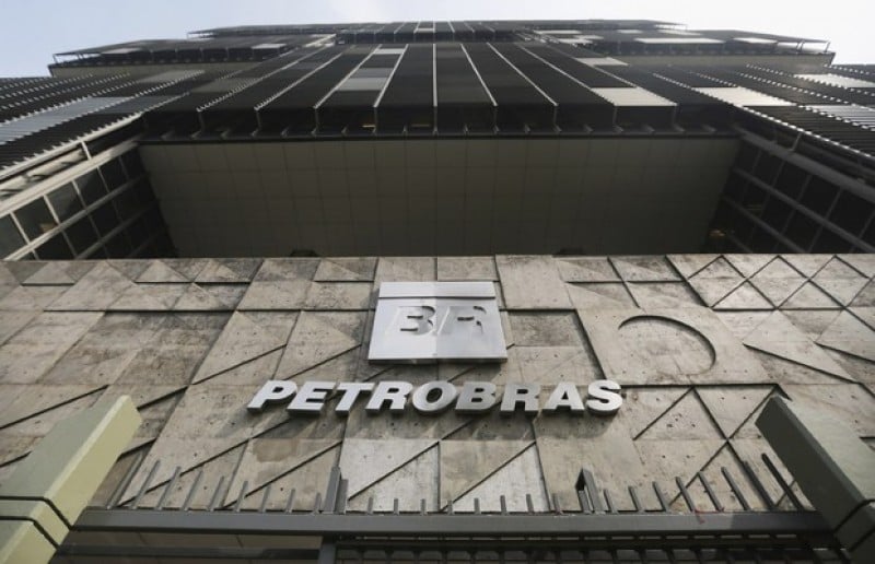 Imagem Ilustrando a Notícia: Petrobras economizará R$ 35 milhões por ano com reestruturação