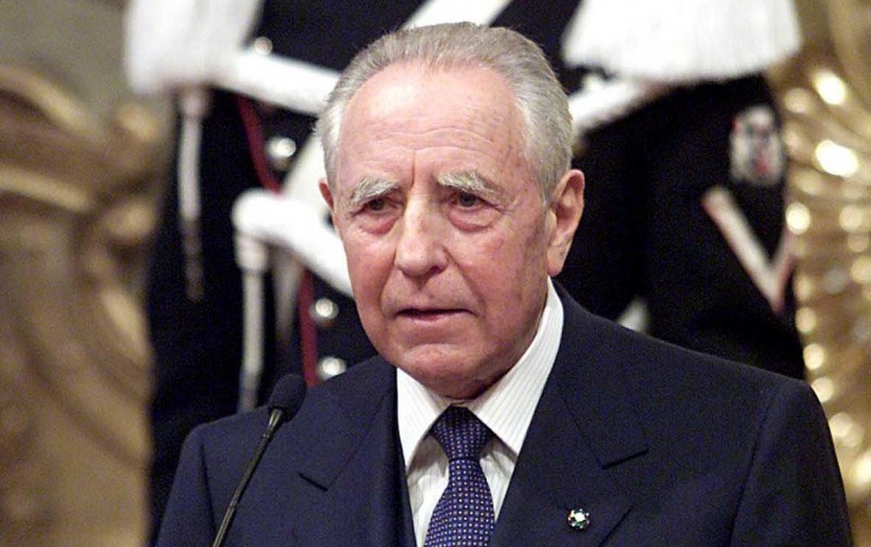 Imagem Ilustrando a Notícia: Corpo do ex-presidente italiano Carlo Ciampi será sepultado nesta segunda