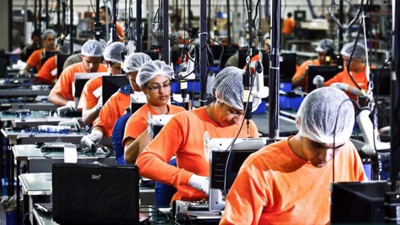 Imagem Ilustrando a Notícia: Aumenta a oferta de emprego na indústria brasileira, diz CNI