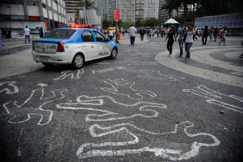 Imagem Ilustrando a Notícia: Com mais de 61 mil assassinatos, Brasil tem recorde de homicídios em 2016