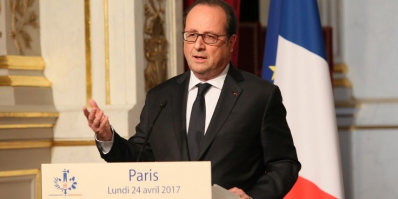Imagem Ilustrando a Notícia: Ex-presidente francês critica fala de  Trump sobre atentados