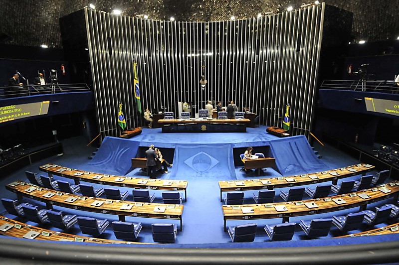 Imagem Ilustrando a Notícia: Impeachment de Dilma ainda precisa passar pelo Senado; saiba como vai funcionar