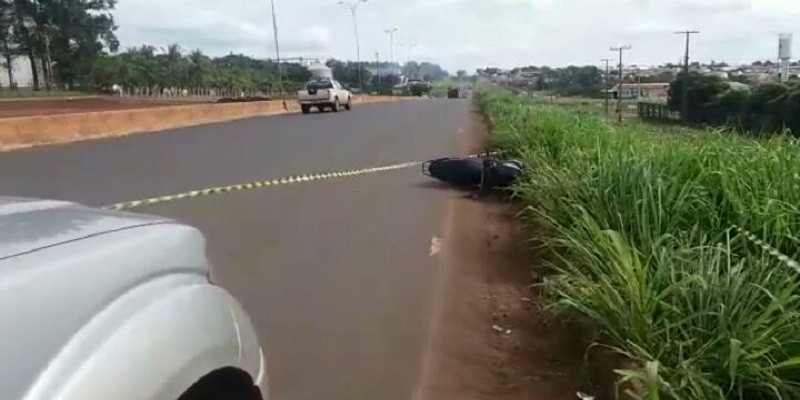 Imagem Ilustrando a Notícia: Motociclista morre ao ser arremessado por 30 metros em Rio Verde