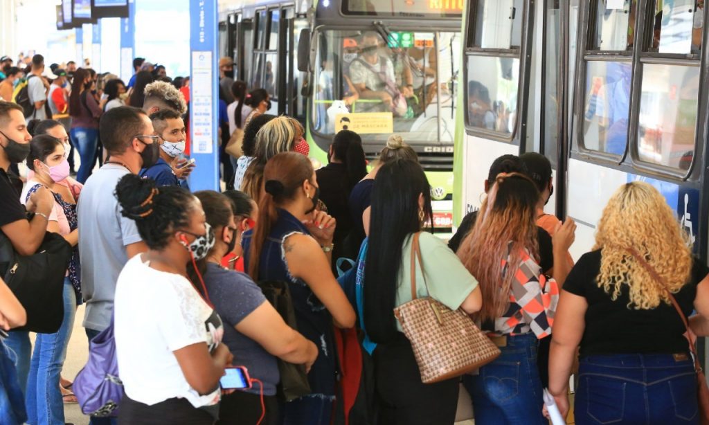 Imagem Ilustrando a Notícia: Municípios ignoram plano emergencial do transporte