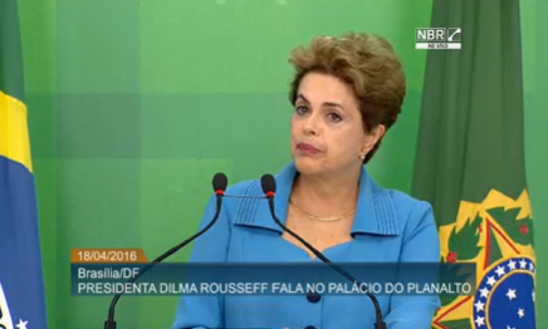 Imagem Ilustrando a Notícia: Presidente Dilma fala sobre aprovação de processo de impeachment; acompanhe