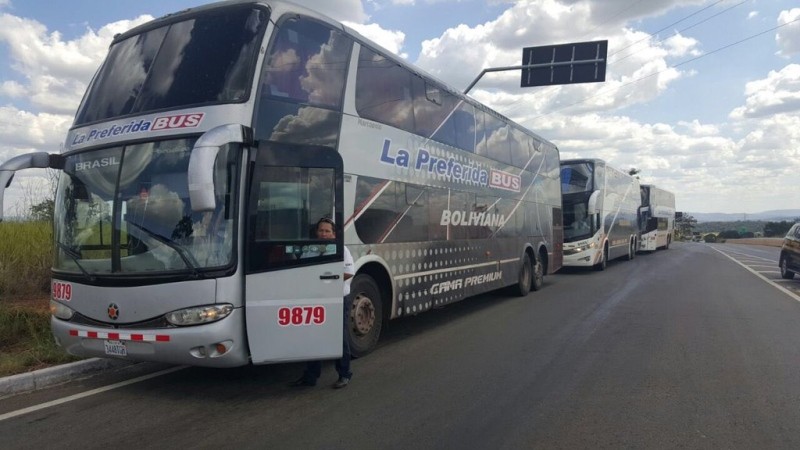 Imagem Ilustrando a Notícia: PRF confirma que ônibus de bolivianos vieram para Congresso em Goiânia