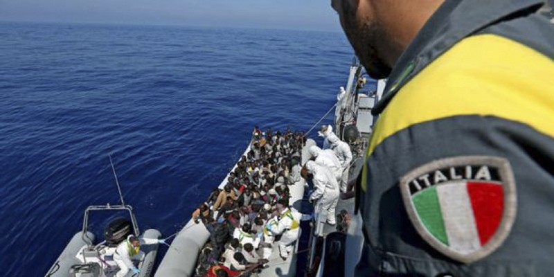Imagem Ilustrando a Notícia: Número de migrantes que chegam à Itália diminuiu 74%, em 2018
