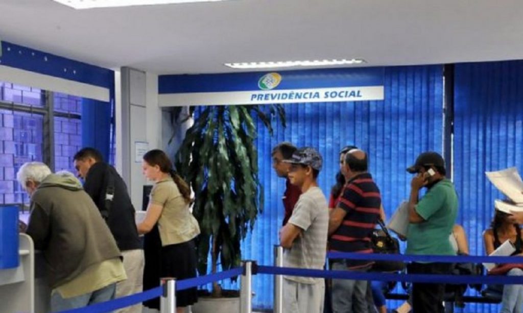 Imagem Ilustrando a Notícia: Apenas cinco peritos retornaram as atividades presenciais nas agências do INSS em Goiânia.
