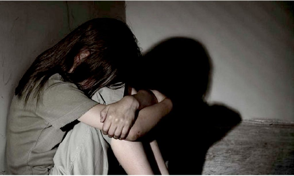 Imagem Ilustrando a Notícia: Aos 14 anos, filha encontrou forças para denunciar pai abusador; “Eu era uma criança”