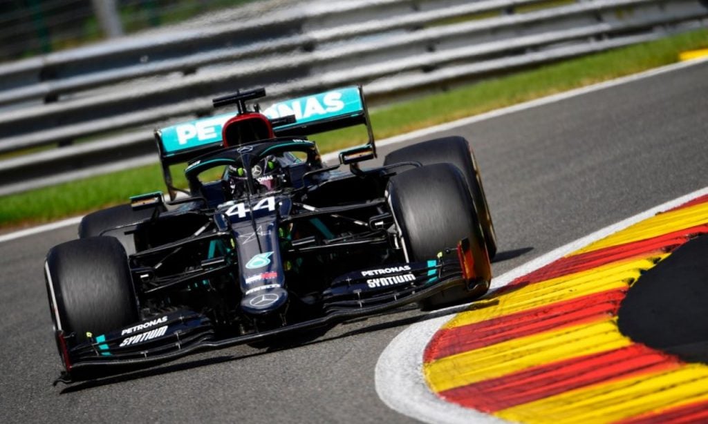 Imagem Ilustrando a Notícia: Hamilton lidera de ponta a ponta e vence GP da Bélgica