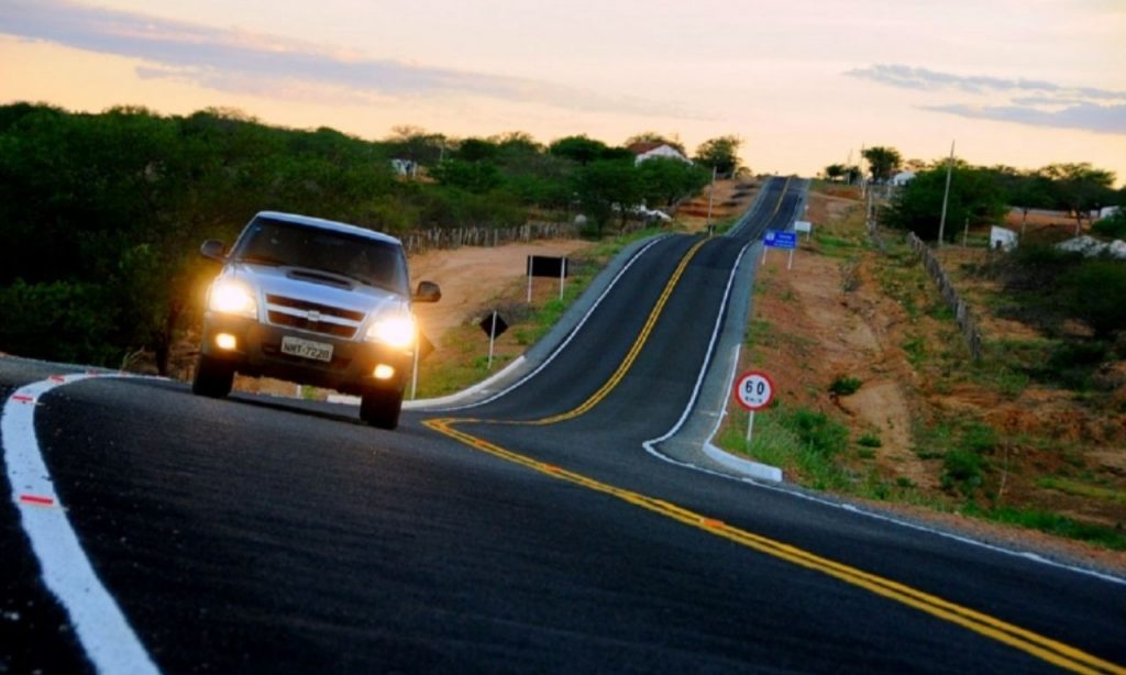 Imagem Ilustrando a Notícia: Policia Rodoviária Federal (PRF) orienta condutores para uma viagem mais segura