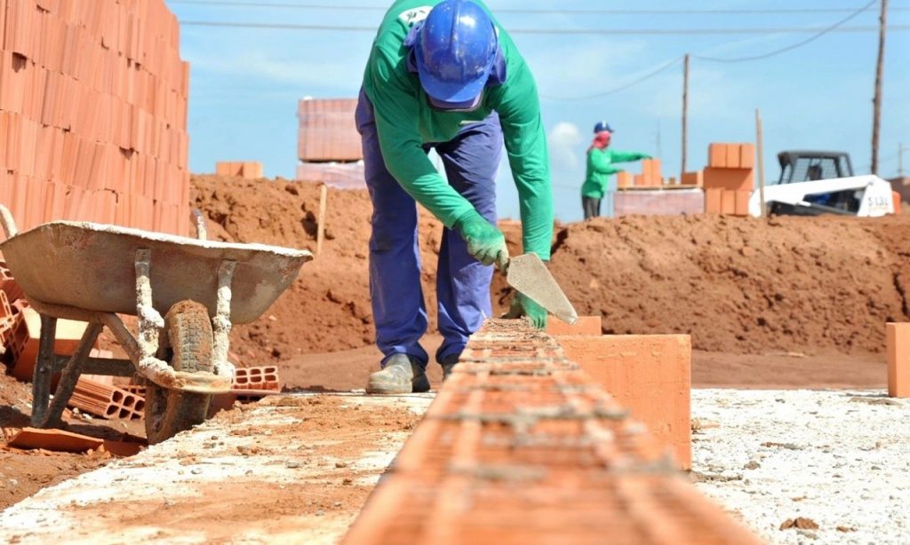 Imagem Ilustrando a Notícia: Governo Federal anuncia injeção de R$ 43 bilhões na construção civil
