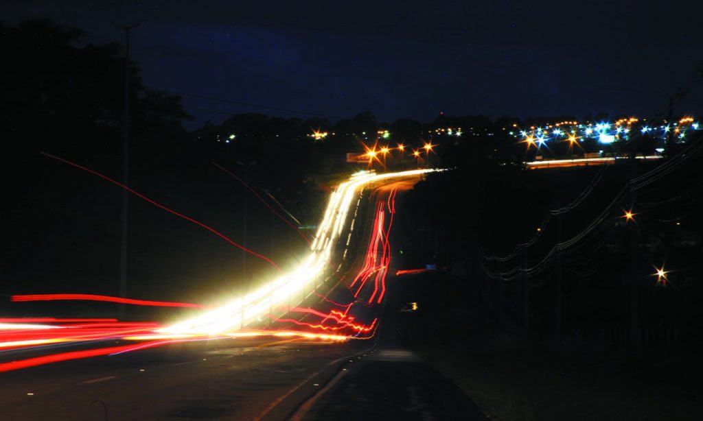 Imagem Ilustrando a Notícia: População reclama de escuridão em rodovias, na Capital