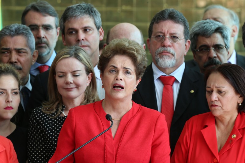 Imagem Ilustrando a Notícia: Dilma quer anular processo no Senado