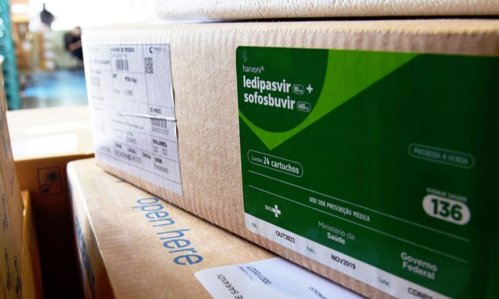 Imagem Ilustrando a Notícia: Ministério da Saúde começa a distribuir kits intubação para estados