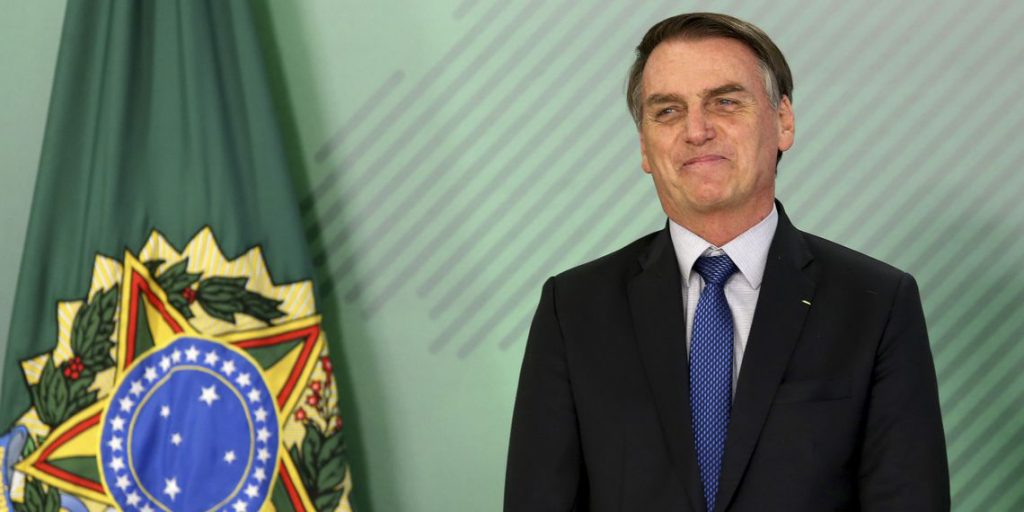Imagem Ilustrando a Notícia: Bolsonaro defenderá abertura econômica