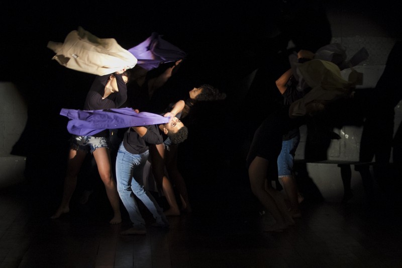 Imagem Ilustrando a Notícia: Teatro Sesi recebe espetáculo que questiona loucura e lucidez