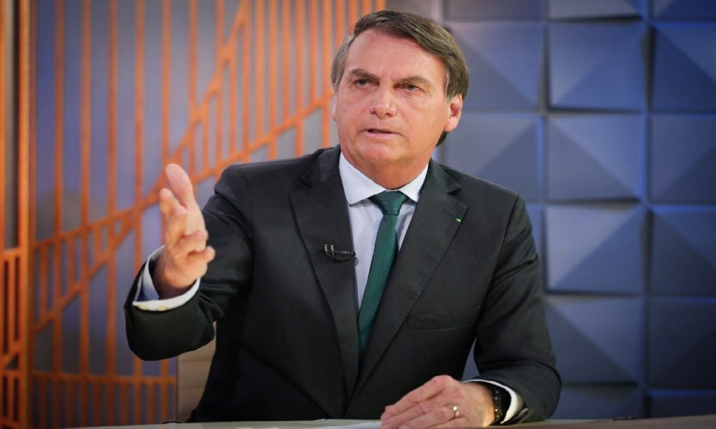 Imagem Ilustrando a Notícia: Bolsonaro quer elevar isenção do IR para R$ 3 mil por mês