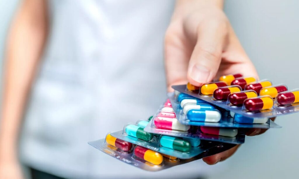 Imagem Ilustrando a Notícia: Preço de medicamentos em drogarias de Goiânia pode variar até 431%