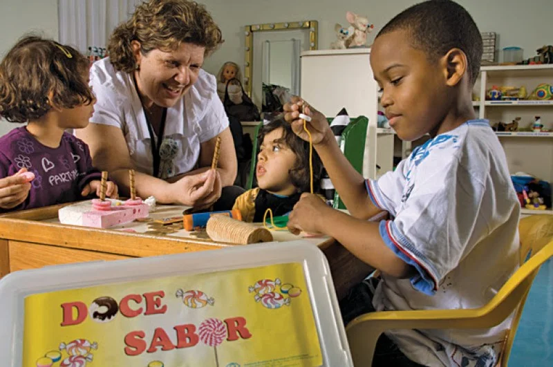 Deficientes visuais superam as dificuldades e fazem cursos de